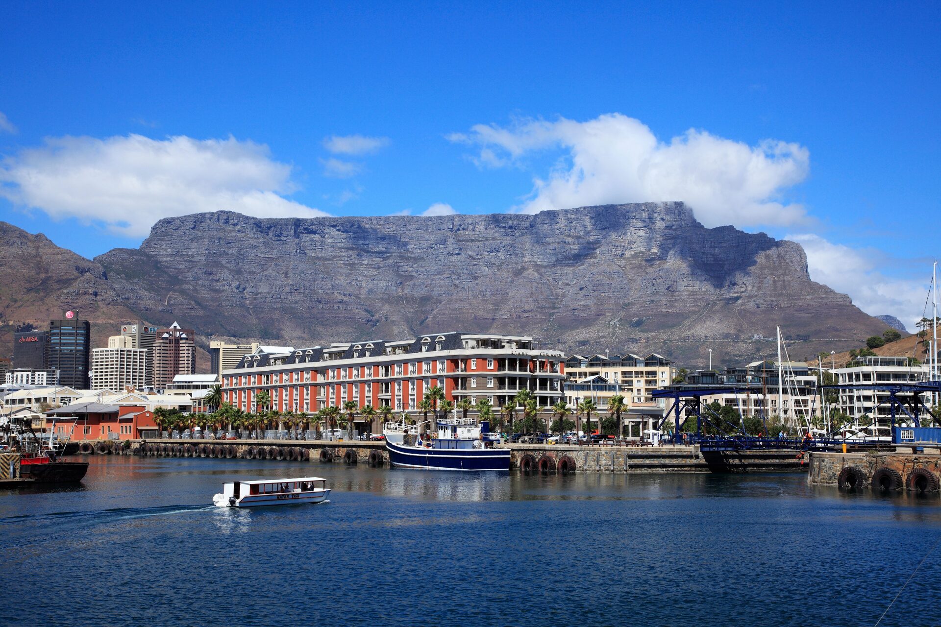 Top 15 Things to Do in Cape Town in 2025: A Local's Guide