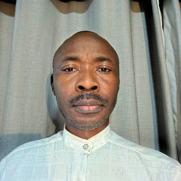 Isaac Ngele — Professional Tour Guide at Gray Line South Africa