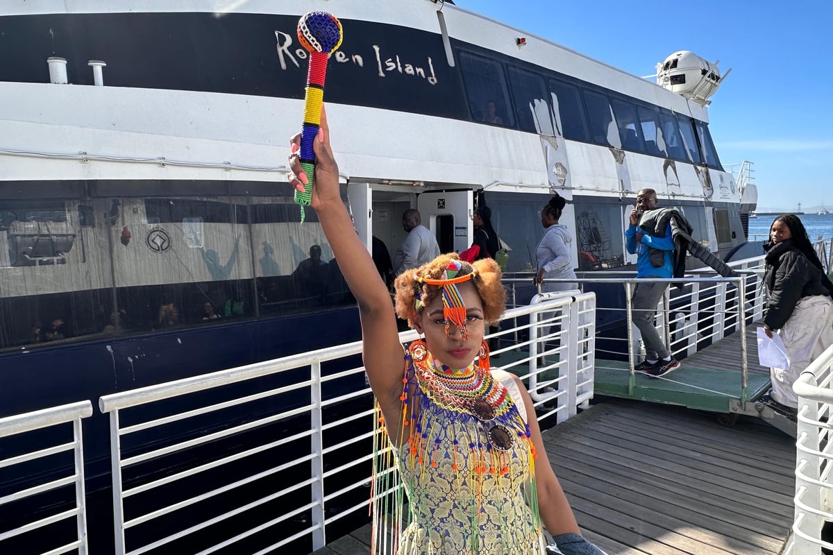 Robben Island Ferry & Guided Prison Tour