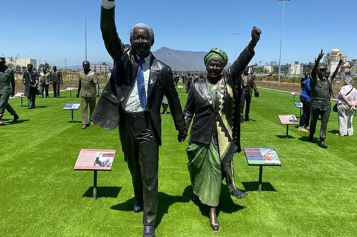 Robben Island & Mandela Long Walk to Freedom Tour